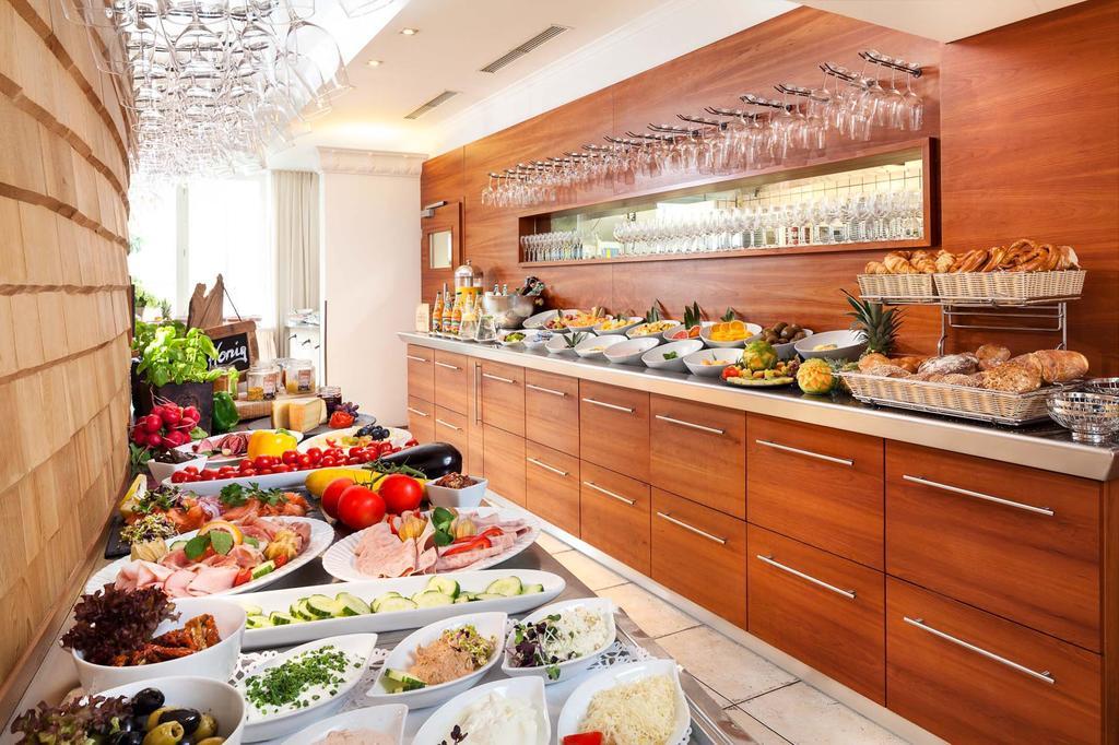 Yachthotel Helvetia Spa- Und Wellnessdomizil 린다우 외부 사진
